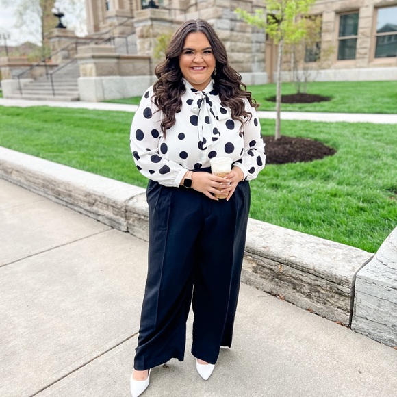 ELOQUII Size 22 Black and White Polka Dot Tie Neck Blouse - Picture 2 of 9